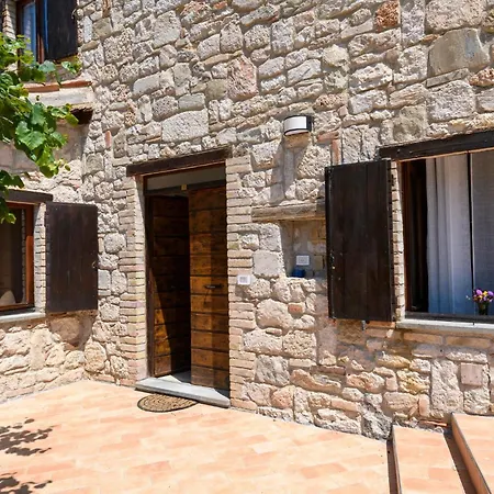 Lovely In * Montemonaco